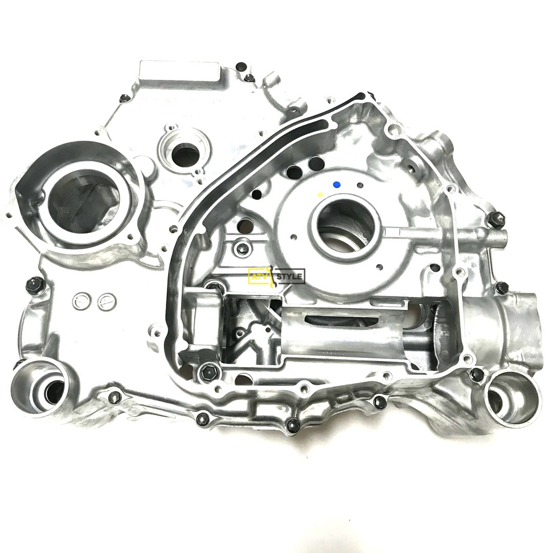 Картер в сборе Suzuki 11300-31811