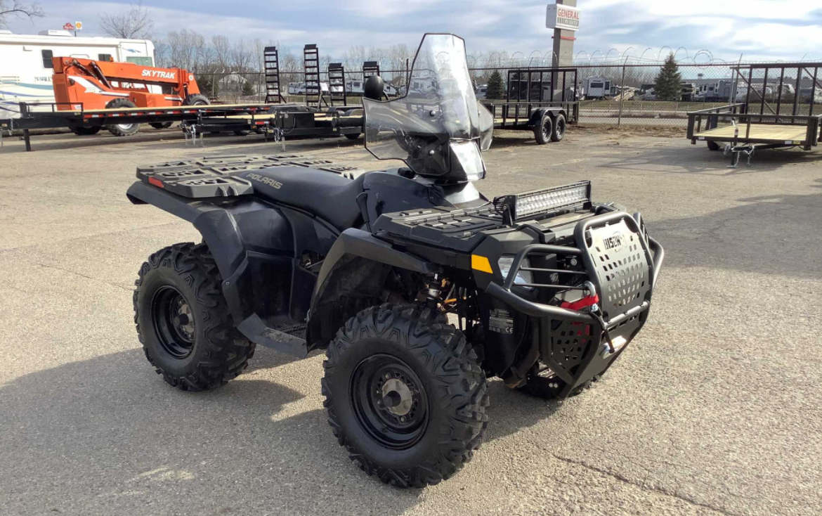 SPORTSMAN FOREST 800 (A12MH76FF)