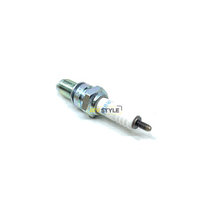 Свеча зажигания NGK DR8ES-L