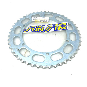 Задняя стальная ведомая звезда 520, 48 зубьев SunStar для Yamaha  2-367948