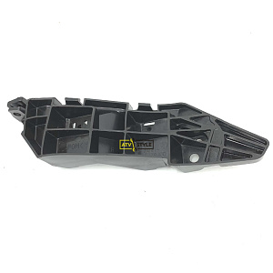Крепенжный кронштейн бампера Suzuki 71731-79J00-000