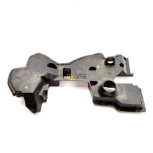 Правый кронштейн пола Can Am Maverick б.у 707900562_б.у ( vintage parts )