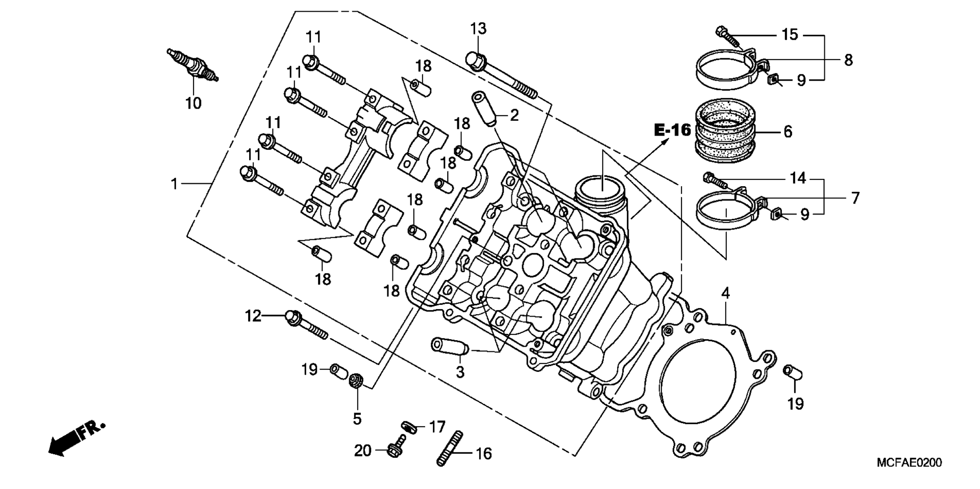 Передняя часть CYLINDER HEAD